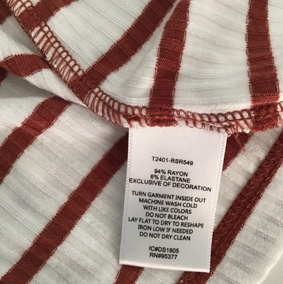 NWOT🔹️Sanctuary Caris Striped Twist Back Top Terracotta - Picture 5 of 5